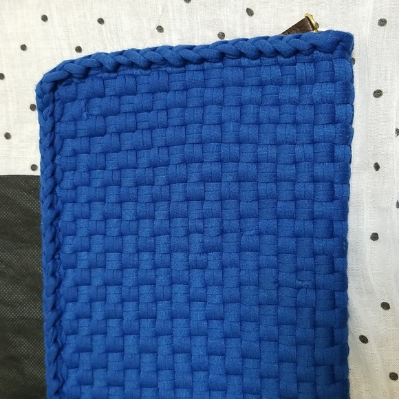 Rags2Riches handwoven blue clutch - Picture 5 of 7